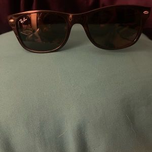 Black Wayfarer Raybans